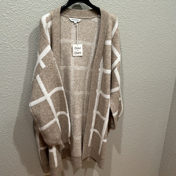 Large cardigan w oversized sleeves - Picture 6 of 10